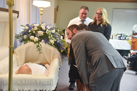 Funeral-060
