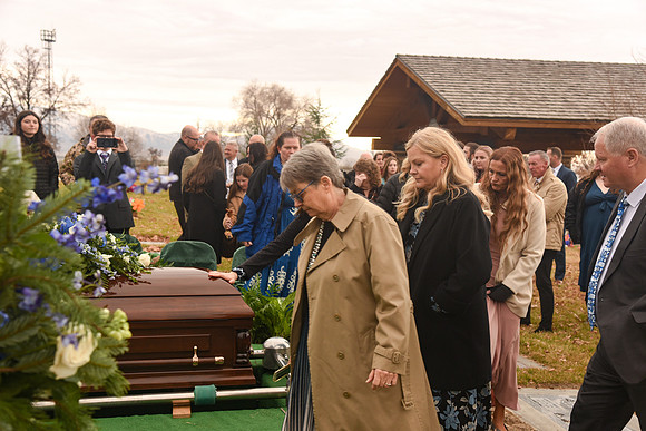 Funeral-085