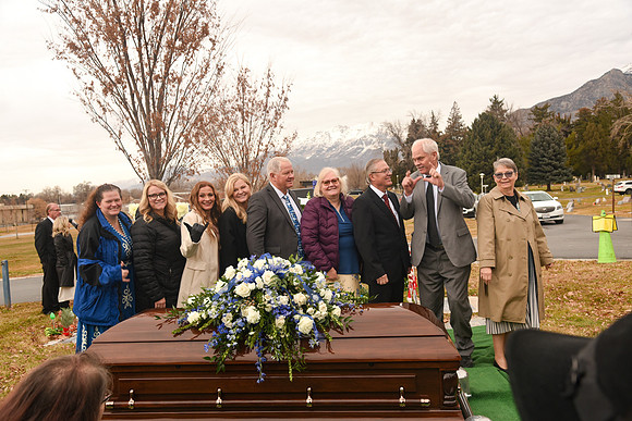 Funeral-092