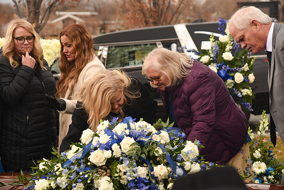 Funeral-096
