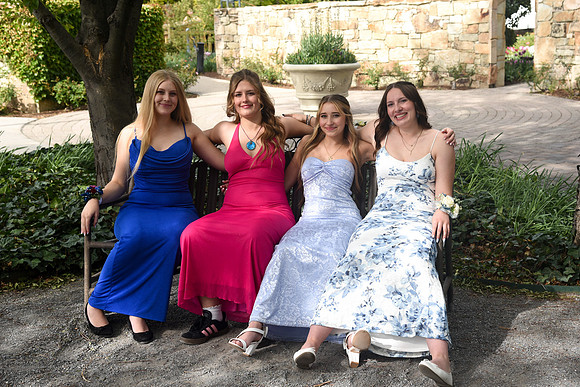 Westlake_Prom_26-188